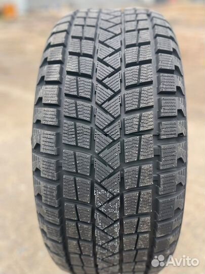 Tourador Winter Pro TSS1 245/60 R18 105T