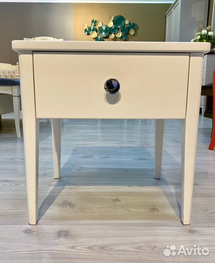 Тумба прикроватная из массива бука