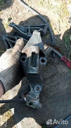 Кронштейн Генератора Volvo 460