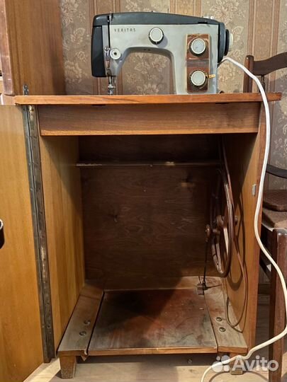 Швейная машина veritas
