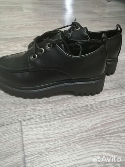 Ботинки для девочки новые