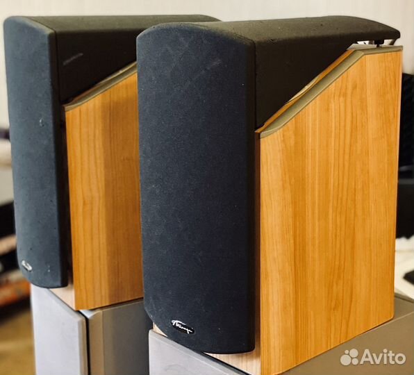 Полочники Mirage Omni 60, Canada