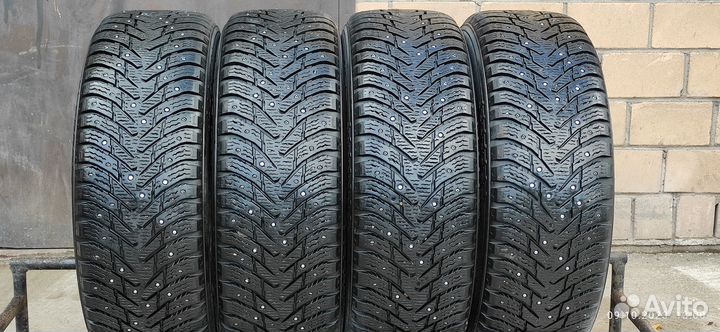 Nokian Tyres Hakkapeliitta 8 SUV 215/65 R16 102T