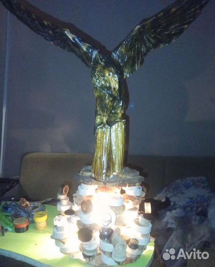 Статуэтка орла