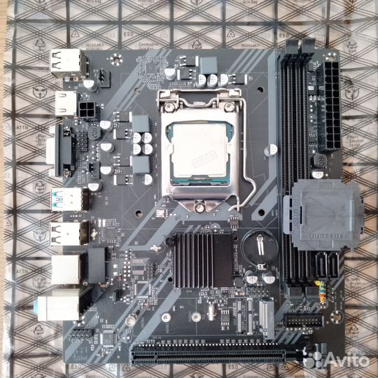 Материнская плата ASRock B75 LGA1155 i3 (3.300ghz)