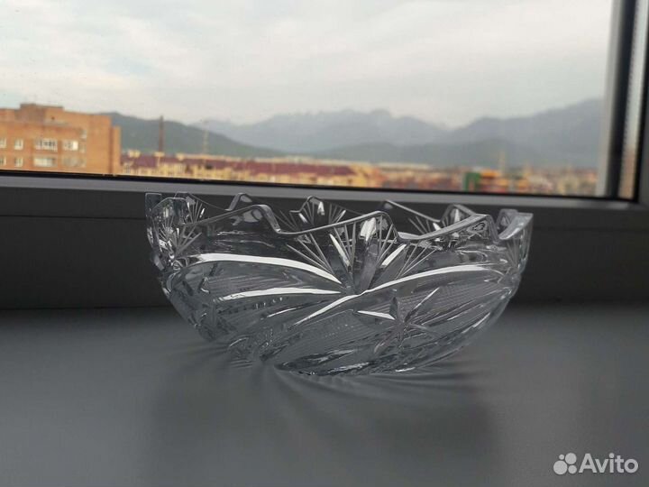 Хрустальная ваза