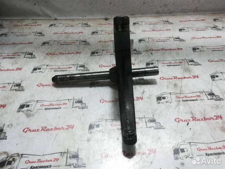 Вилка включения передачи в сборе с валом Volvo 16