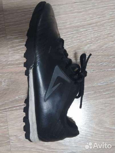 Футбольные бутсы