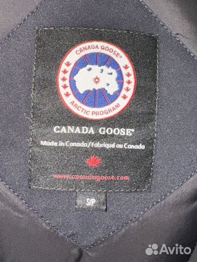 Пуховик женский Canada Goose