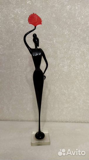 Фигурка из стекла Кармэн