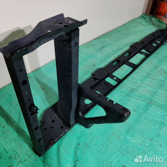 Телевизор / передняя панель GMC Yukon 2018