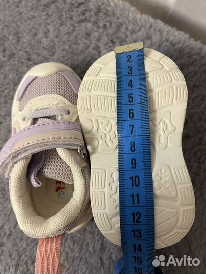 Кроссовки для малышей