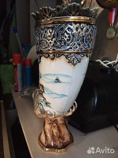 Рог фарфоровый