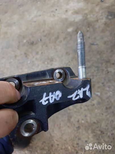 Toyota camry v40 кронштейн двигателя