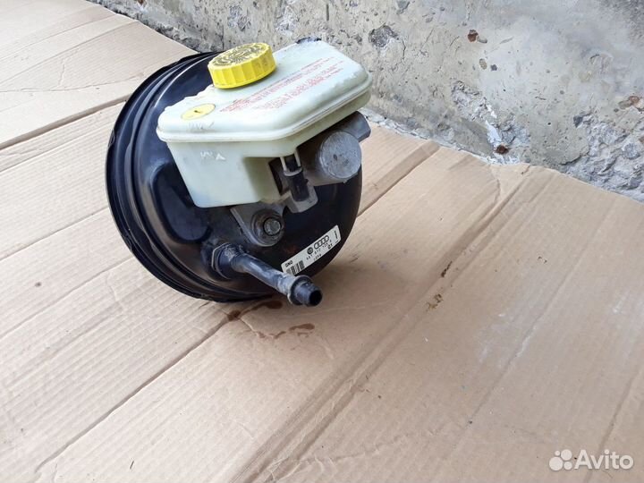 Тормозной вакуум в сборе Audi A8 D3