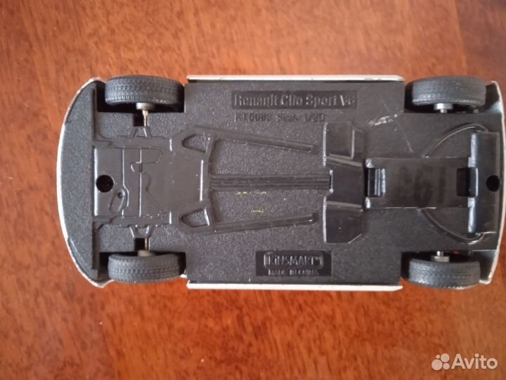 Kinsmart Renault Clio V6 Sport