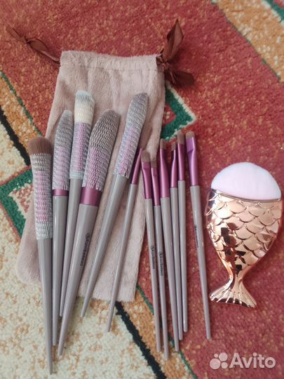 Кисти для макияжа