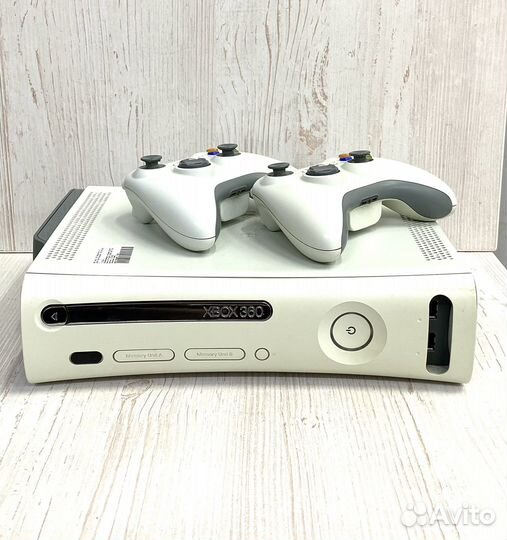 Игровая приставка Microsoft Xbox 360 (прошитая)