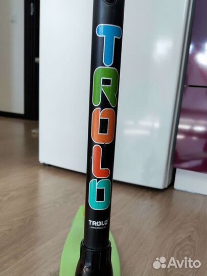 Самокат Trolo Mini трехколесный. Светящиеся колеса