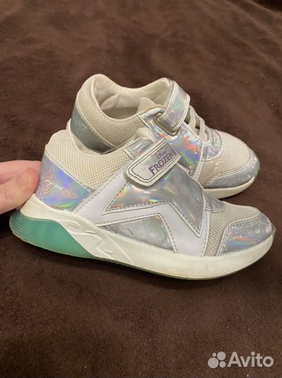 Кроссовки для девочки