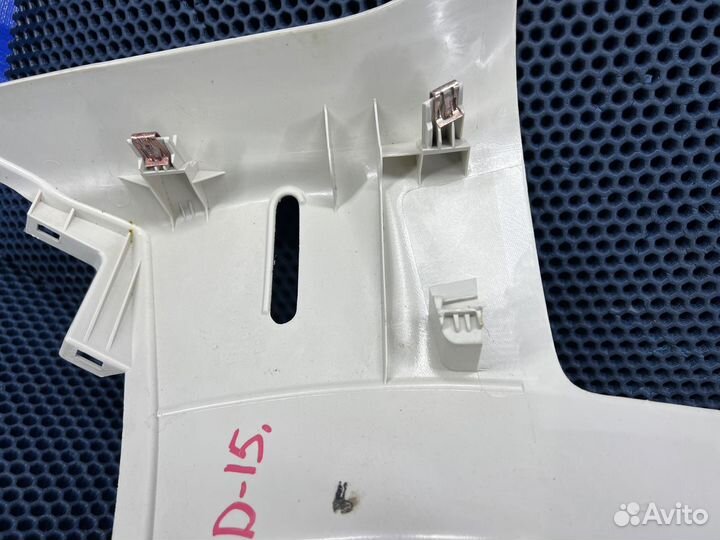 Обшивка задней стойки под окно Dodge Caliber