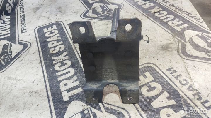 21213202 Кронштейн крыла заднего Renault T 460