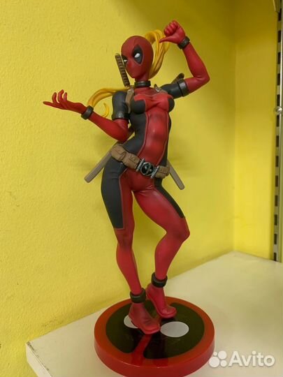 Фигурки из аниме и игр