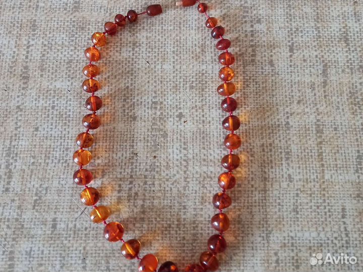Старинные янтарные бусы