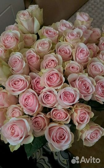 Доставка цветов и букетов