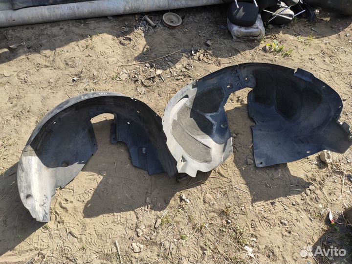 Подкрылок передний задний Opel Zafira C