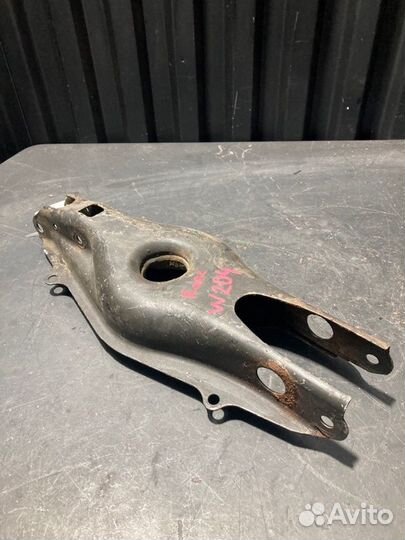 Рычаг нижний задний Mercedes-Benz C-Class W204