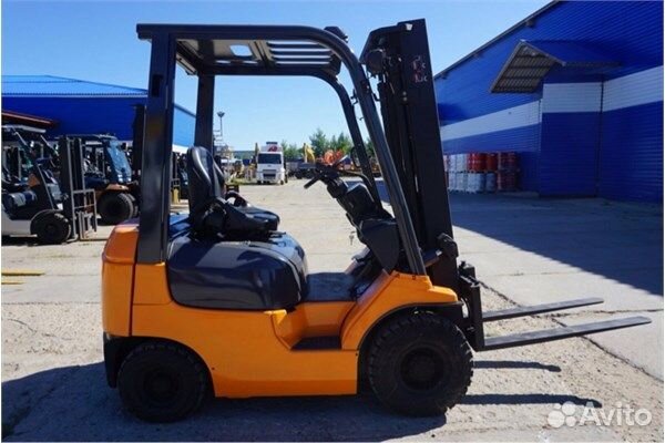 Вилочный погрузчик Toyota 02-7FD15, 2006