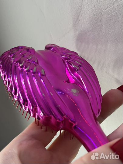 Расческа ввиде крыльев