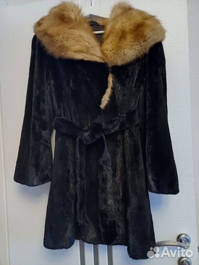 Шикарная норковая шуба с воротником из Соболя