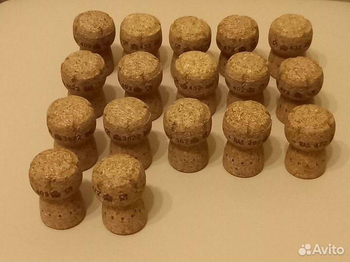 Пробки от шампанского (игристых вин)