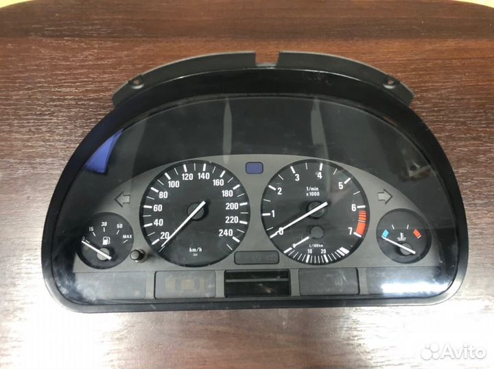 Bmw e39 Приборка\Панель приборов