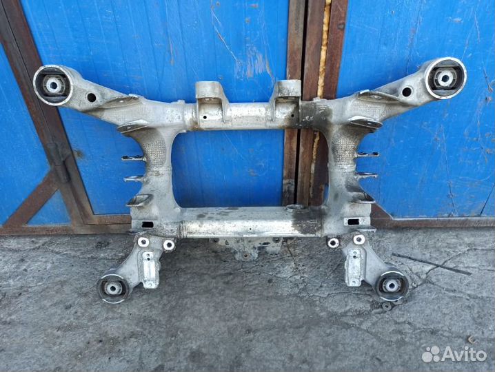 Подрамник задний Bmw 7 F01/02 N63B44A 2010