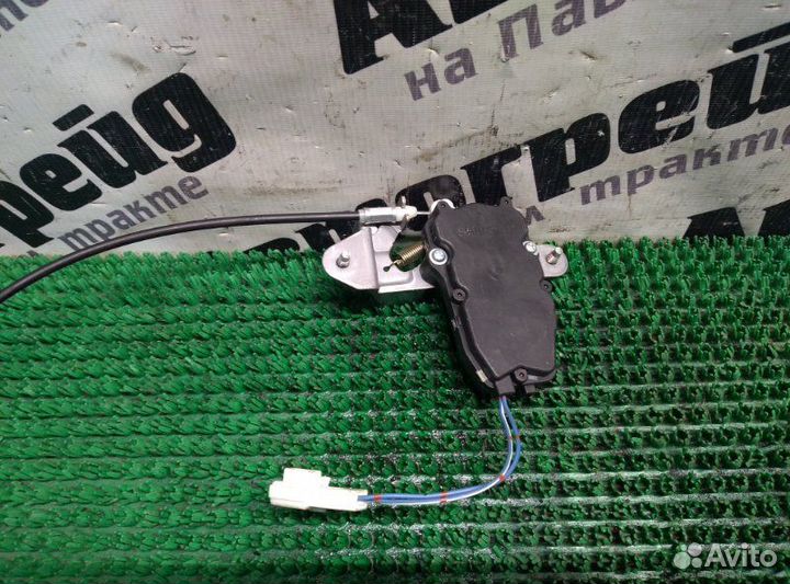 Замок крышки багажника Toyota Camry Gracia SXV20