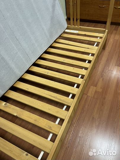 Кровать с Матрасом бу 90/200