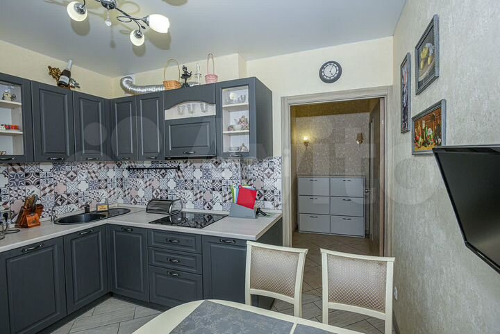 3-к. квартира, 81,6 м², 15/17 эт.