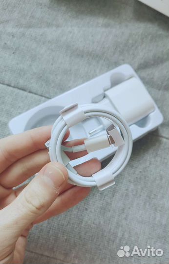 Зарядное устройство для iPhone