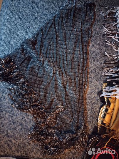 Женские шарфы и платки