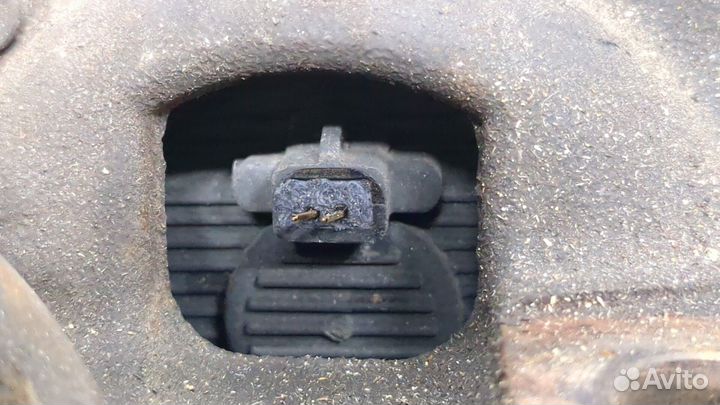 Ступица (кулак, цапфа) правая задняя Toyota Venza