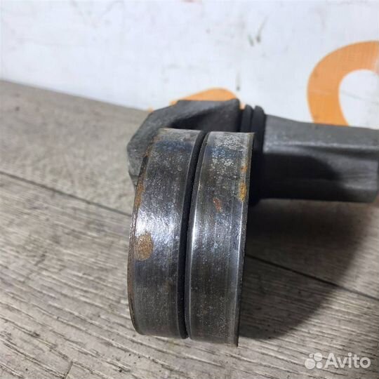 Ролик-натяжитель ремня грм Land Rover Discovery I