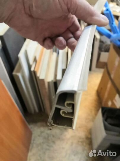 Бортики пристеночные на кухон. столешницу