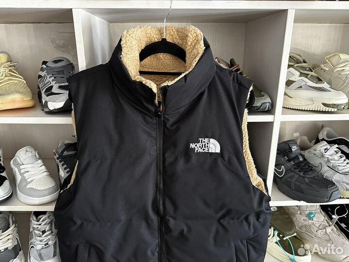 Жилетки The north face черные