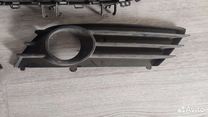 Решетка бампера skoda