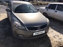 Kia Ceed 1.6 AT, 2010, 250 000 км, с пробегом, цена 850 000 руб.