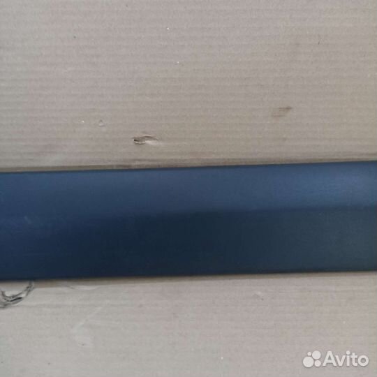 Молдинг двери задней левой Renault Logan 1