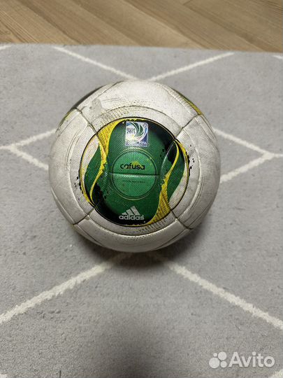 Професиональный мяч adidas